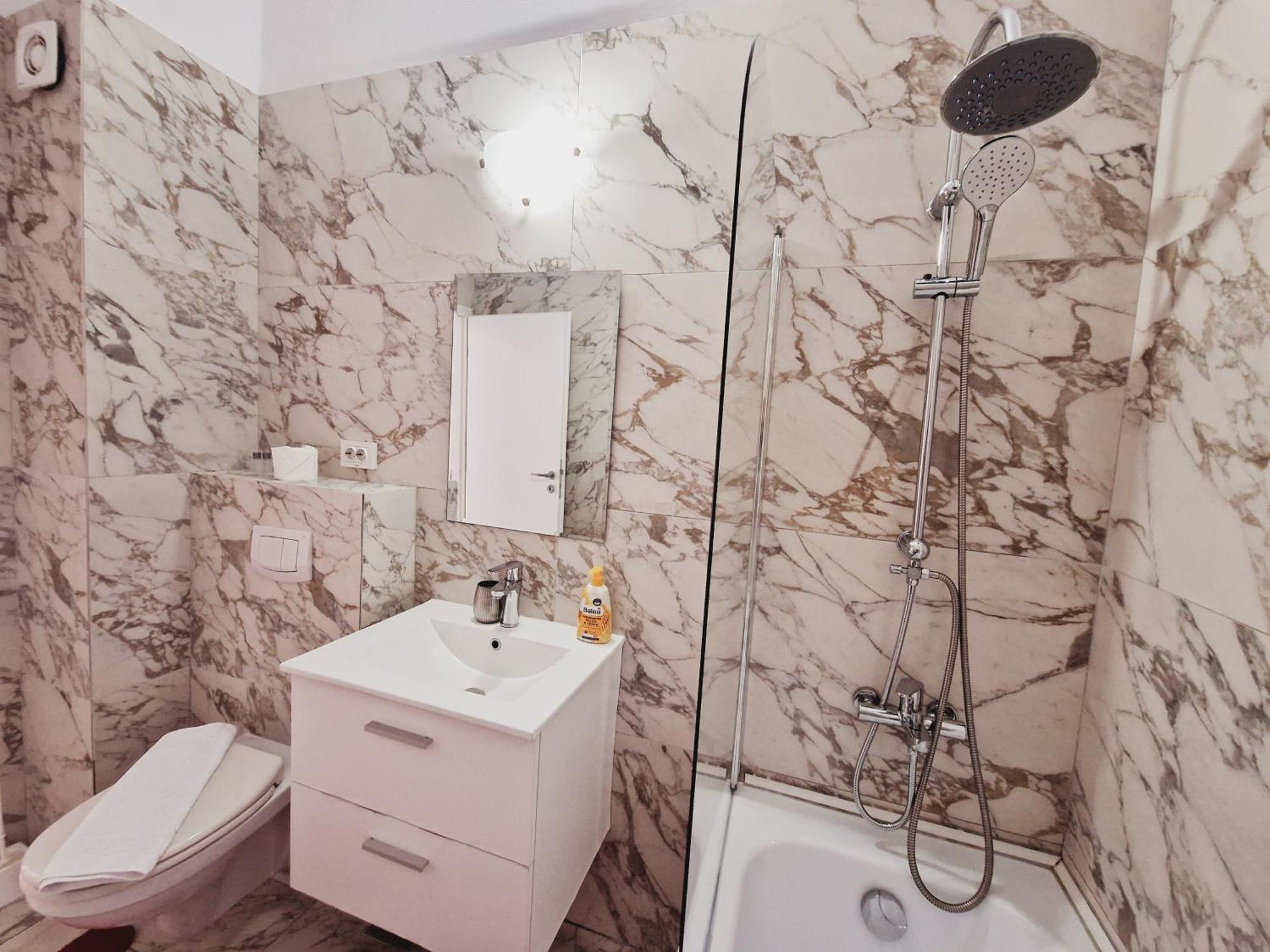 Ultracentral 5* Boutique Hotel Style Apartment. Brand New. 2 Rooms. Spacious. Free Parking Cluj-Napoca Exterior foto